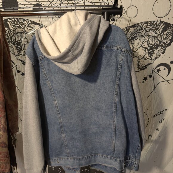 Levi's Jean and Sweater Jacket with Hood - Picture 4 of 4